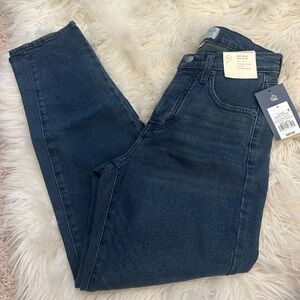 NWT Target Mid-Rise 80s Slim Jeans in charcoal black